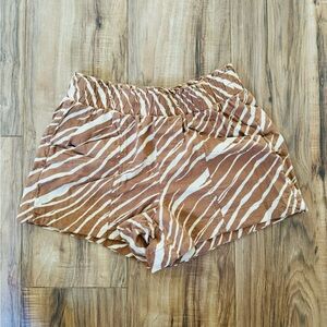 Brown zebra print linen shorts